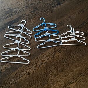 13 baby hangers 🚼🚼